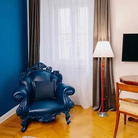 Viandantehome, Luxury