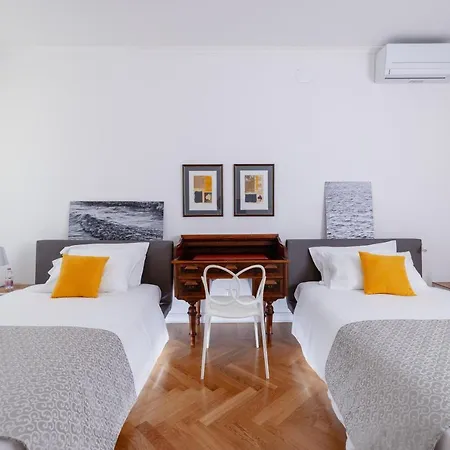 Viandantehome, Luxury Affittacamere Trieste