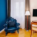 Viandantehome, Luxury