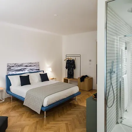 Pensión Viandantehome, Luxury Trieste