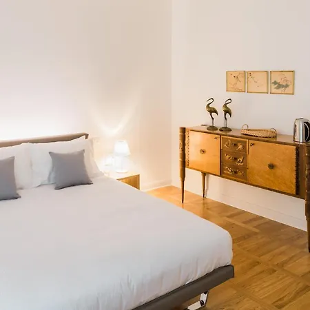 Viandantehome, Luxury Pensión Trieste