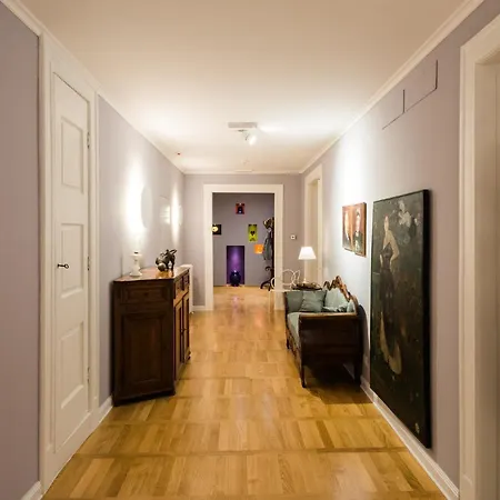 Viandantehome, Luxury Gasthof Triest