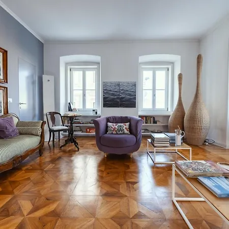 Viandantehome, Luxury Penzion Terst